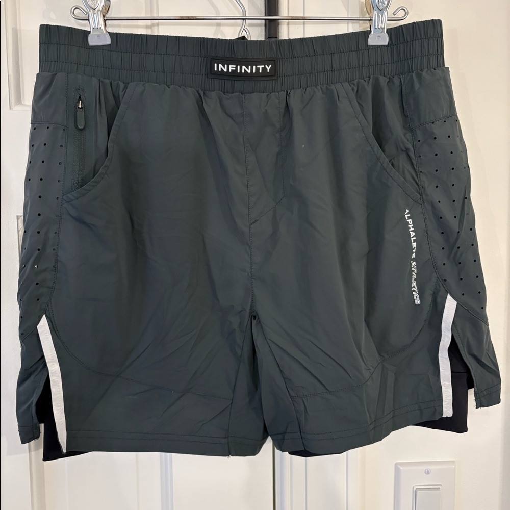 Alphalete men’s Infinity shorts